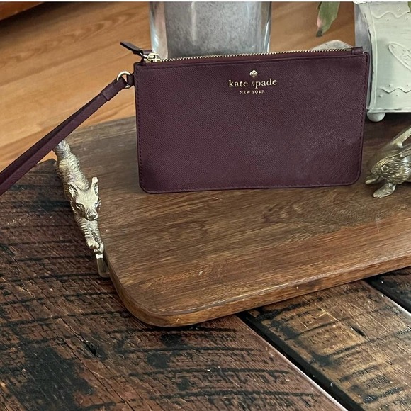 Kate Spade plum/maroon colored wristlet/clutch - Picture 1 of 11